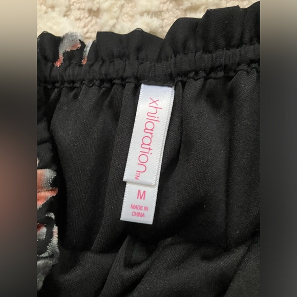 NEW! Xhilaration Elastic Neckline off shoulder/on Velvet Floral Sheer Lined M - Picture 4 of 7